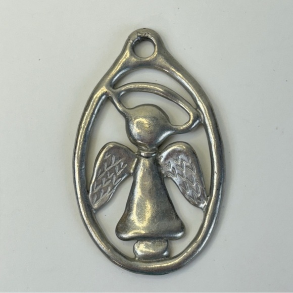 Gayle Clark  Angel Pendant Signed by Artist 79 RARE pewter - Picture 1 of 2